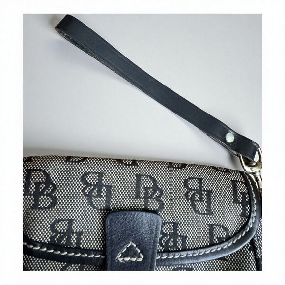 Dooney & Bourke Black / Gray Canvas Wristlet - Picture 5 of 6